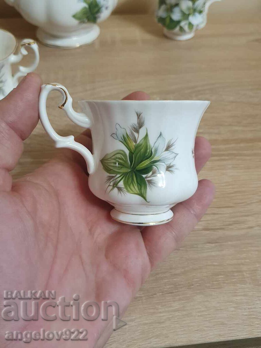 Παράδοση Αγγλικό σερβίτσιο πορσελάνης ROYAL ALBERT