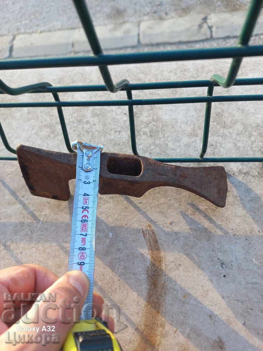 Livrarea BĂTRÂN KIRKO AX