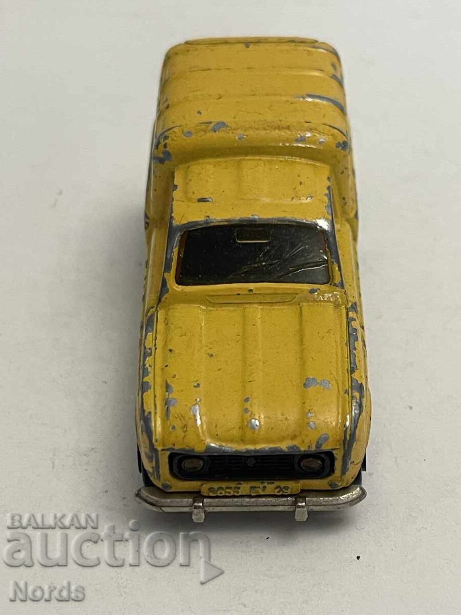 Ένα μεταλλικό καρότσι με τιμή 5.00 BGN | € 2.56