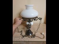 Όμορφος πολυέλαιος από μπρούτζο, πορσελάνη και γυαλί!!!