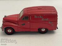 Ένα μεταλλικό καρότσι