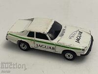 Ένα μεταλλικό καρότσι