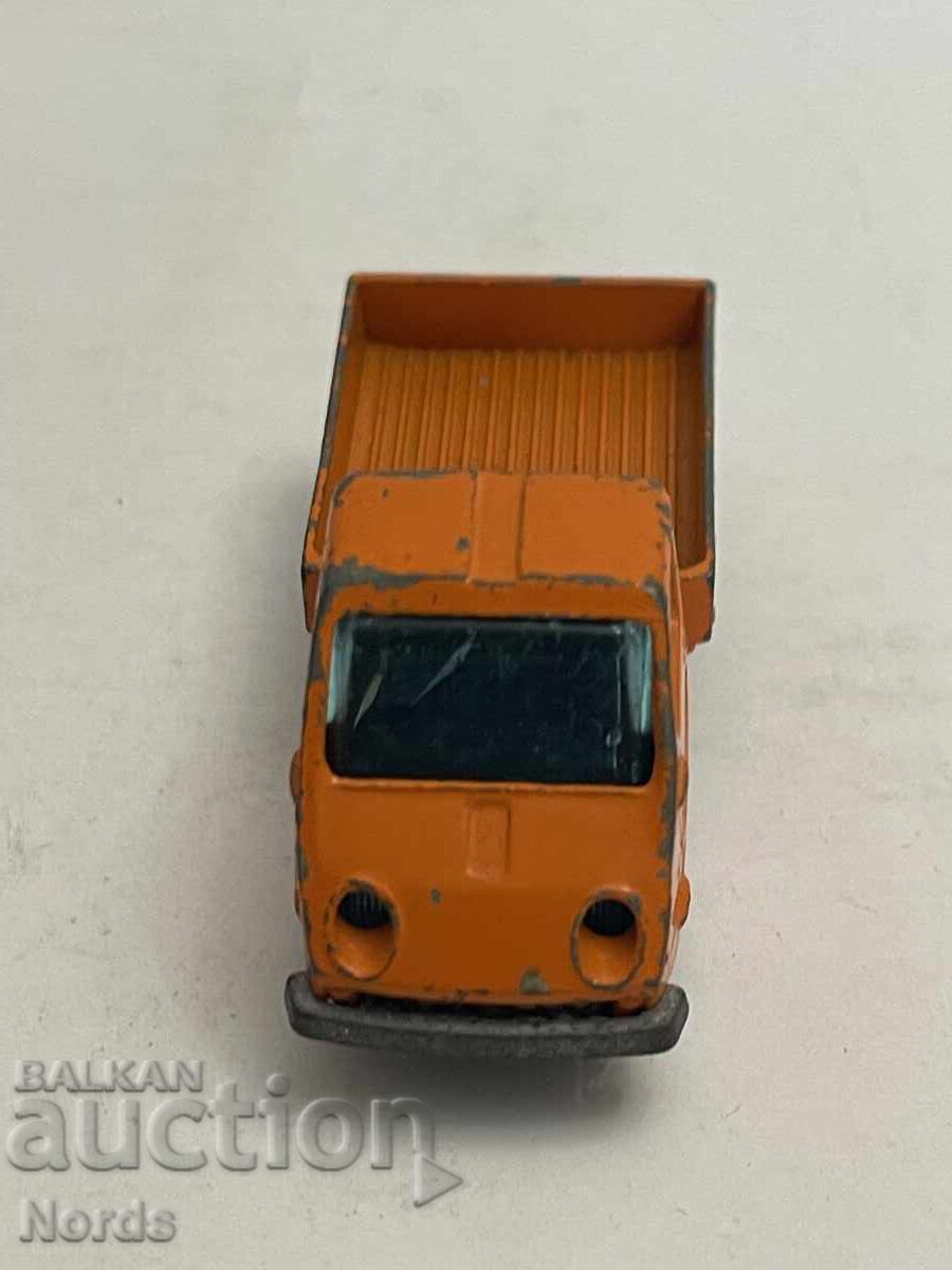 Ένα μεταλλικό καρότσι με τιμή 5.00 BGN | € 2.56