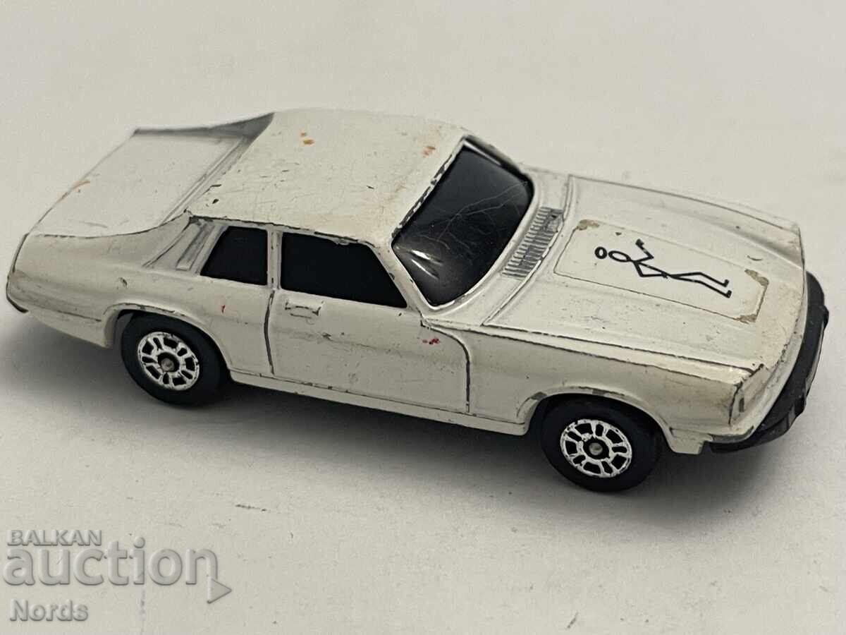 Ένα μεταλλικό καρότσι με τιμή 5.00 BGN | € 2.56