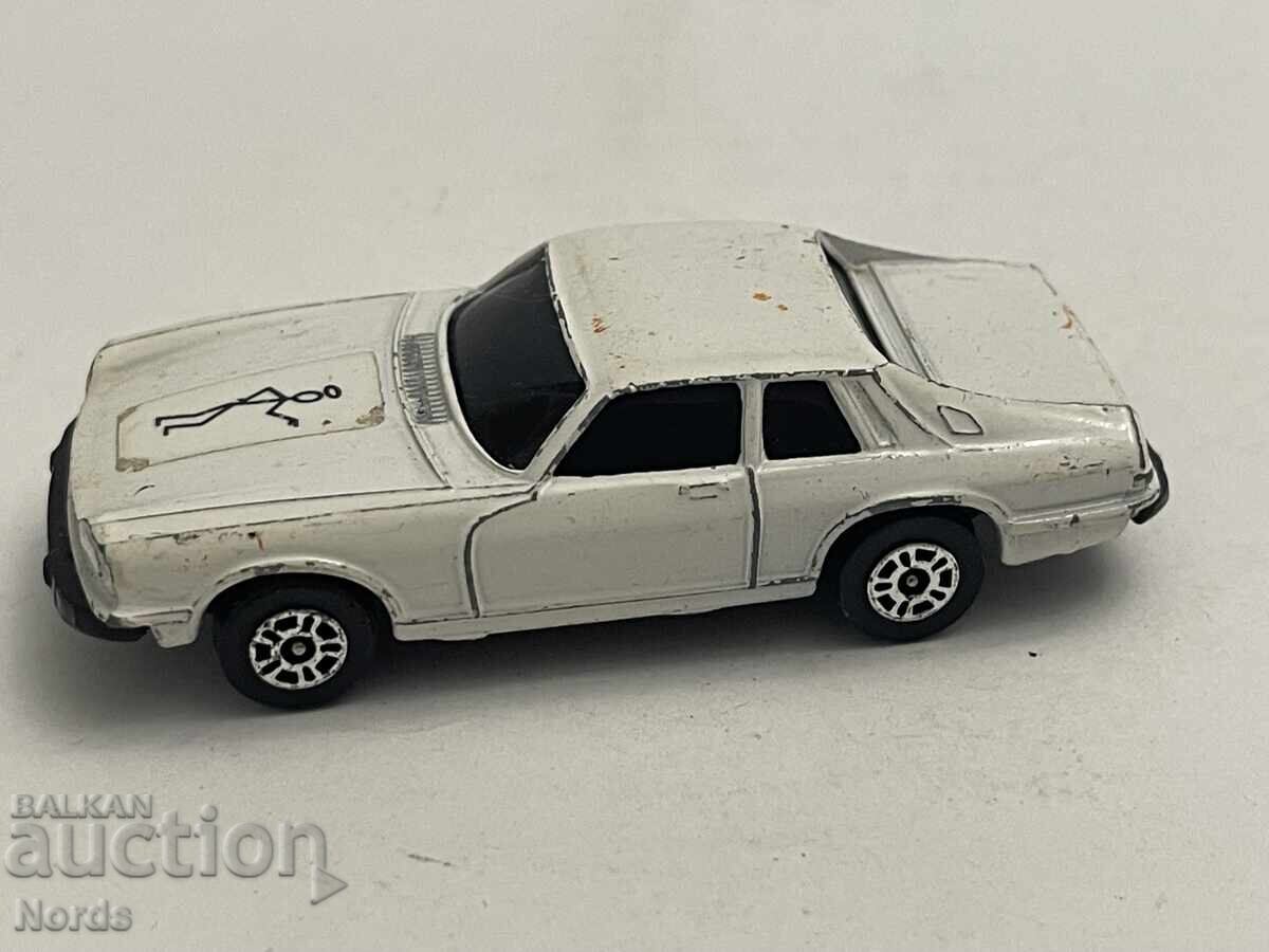 Δημοπρασία Ένα μεταλλικό καρότσι