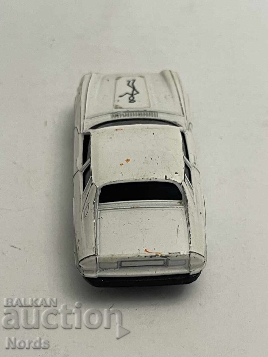 Παράδοση Ένα μεταλλικό καρότσι