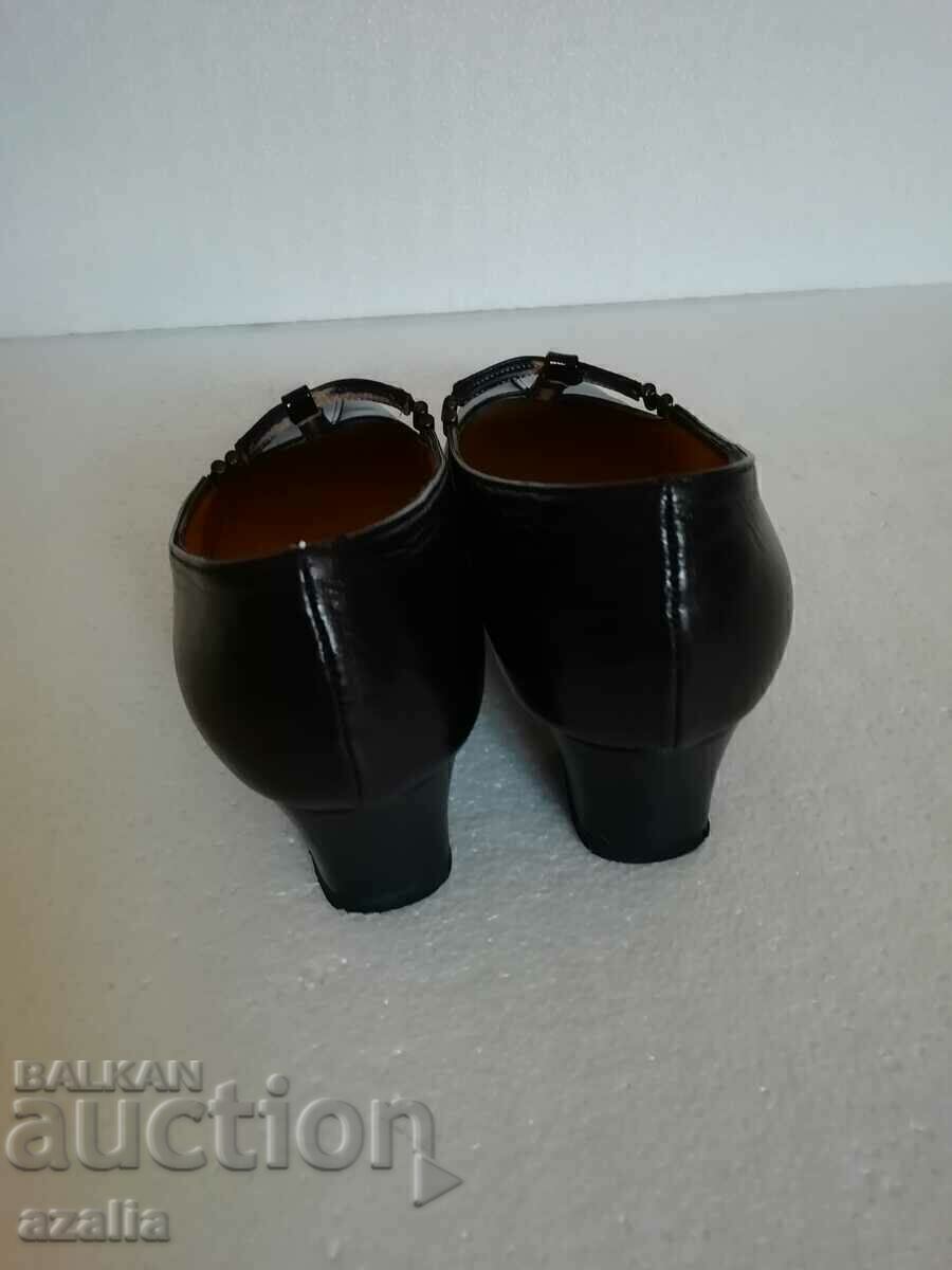 Pantofi eleganti din piele numarul 36 - 5 Pantofi eleganti din piele numarul 36 - 5
