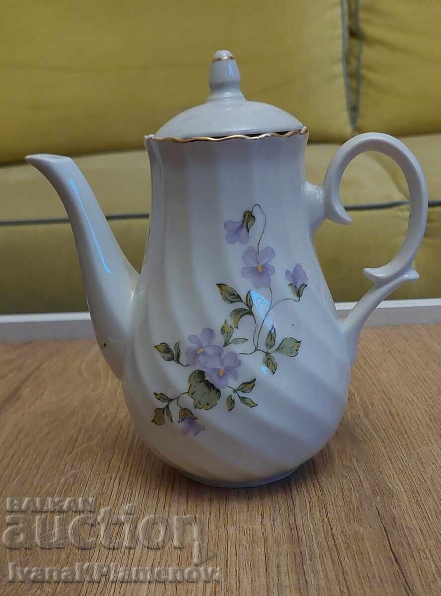 Livrarea Porțelan Bulgaria două carafe pentru cunoscători Livrarea Porțelan Bulgaria două carafe pentru cunoscători