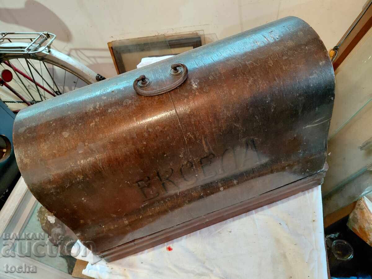 Mașină de cusut veche Excella . BZC - 5 Mașină de cusut veche Excella . BZC - 5