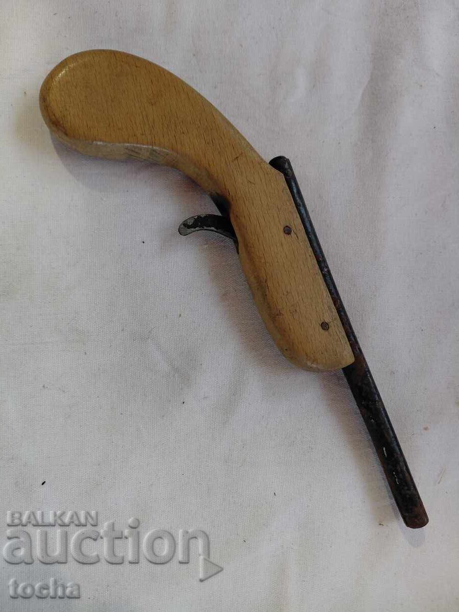 Παλιό παιδικό πιστόλι. BZC με τιμή 0.01 BGN | € 0.01