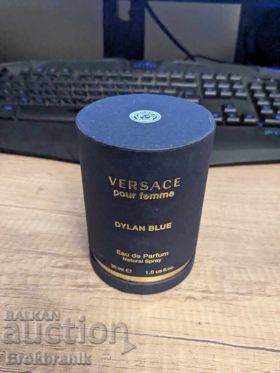 Cutie de parfum de marcă