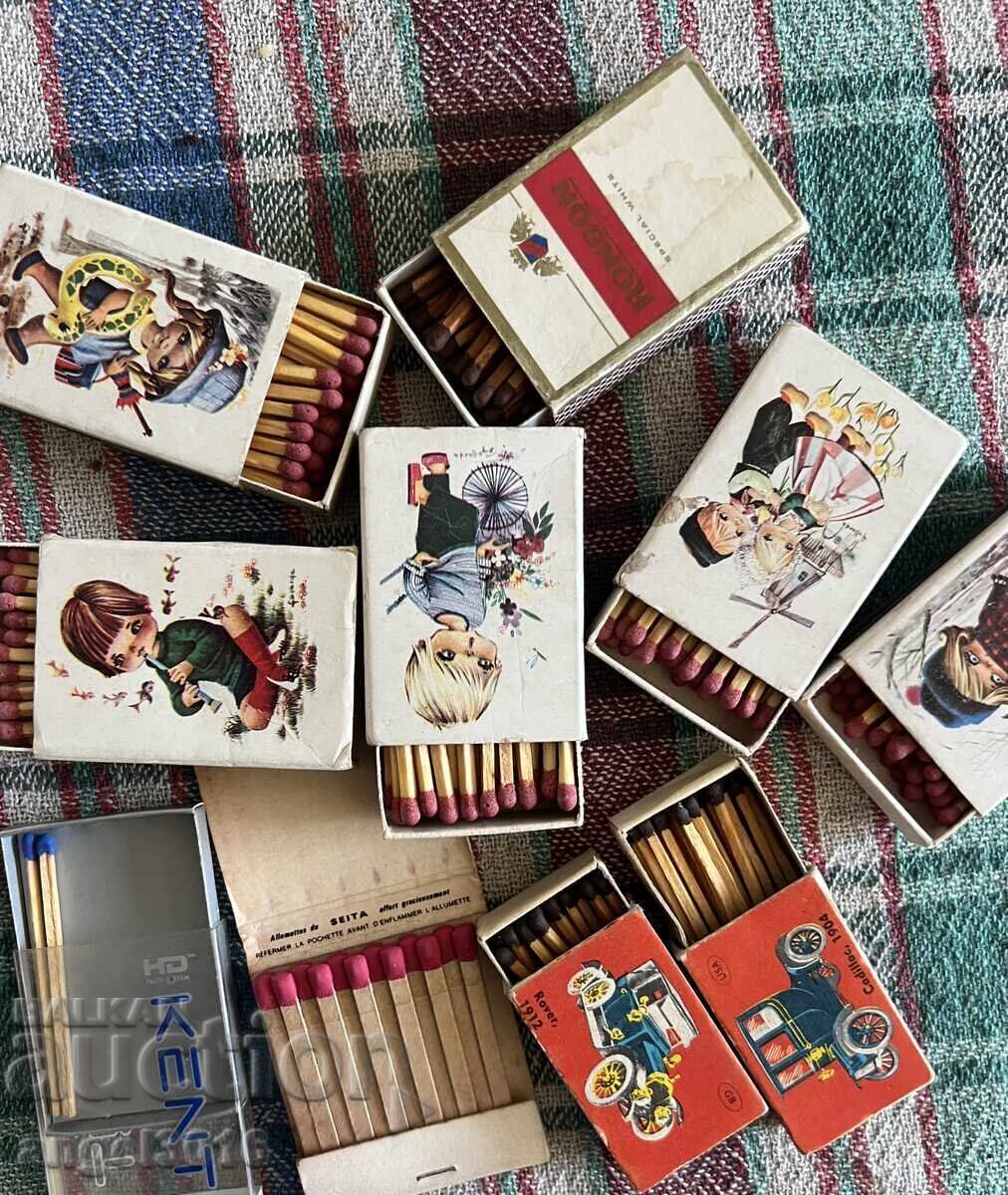 Доставка на Предлагам колекции от стари, винтидж кутии за кибрит,