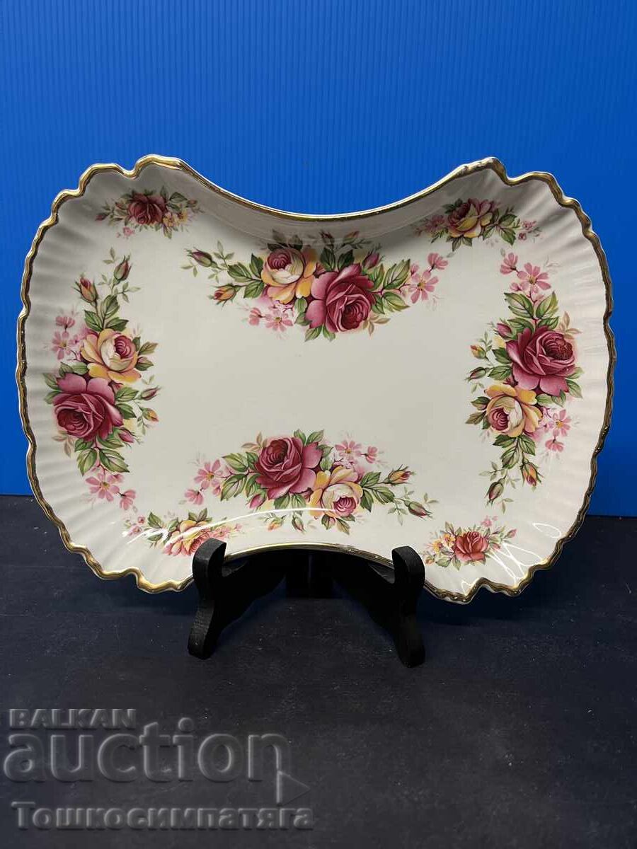 Красиво,порцеланово плато-Стафордшир