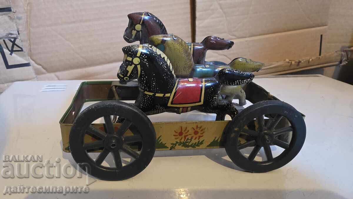 Стара играчка с коне,липсващо колело Стара играчка с коне,липсващо колело