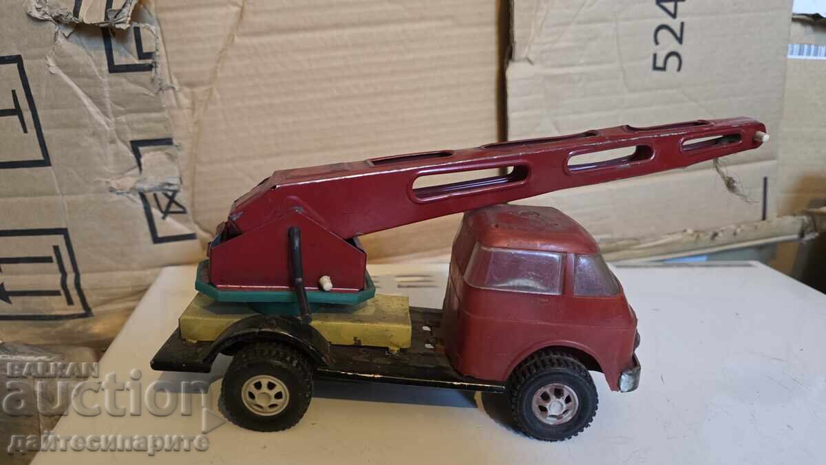 Παλιό παιδικό πυροσβεστικό όχημα με τιμή 50.00 BGN | € 25.56