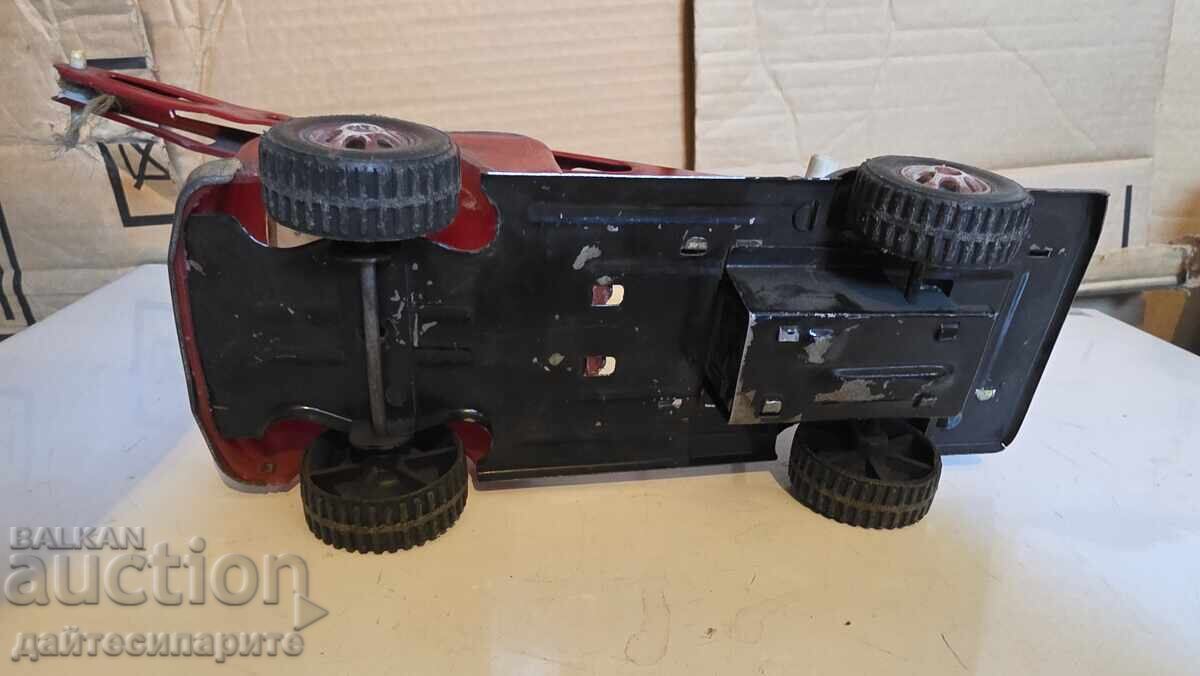 Παλιό παιδικό πυροσβεστικό όχημα - 5