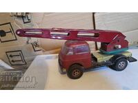 Παλιό παιδικό πυροσβεστικό όχημα