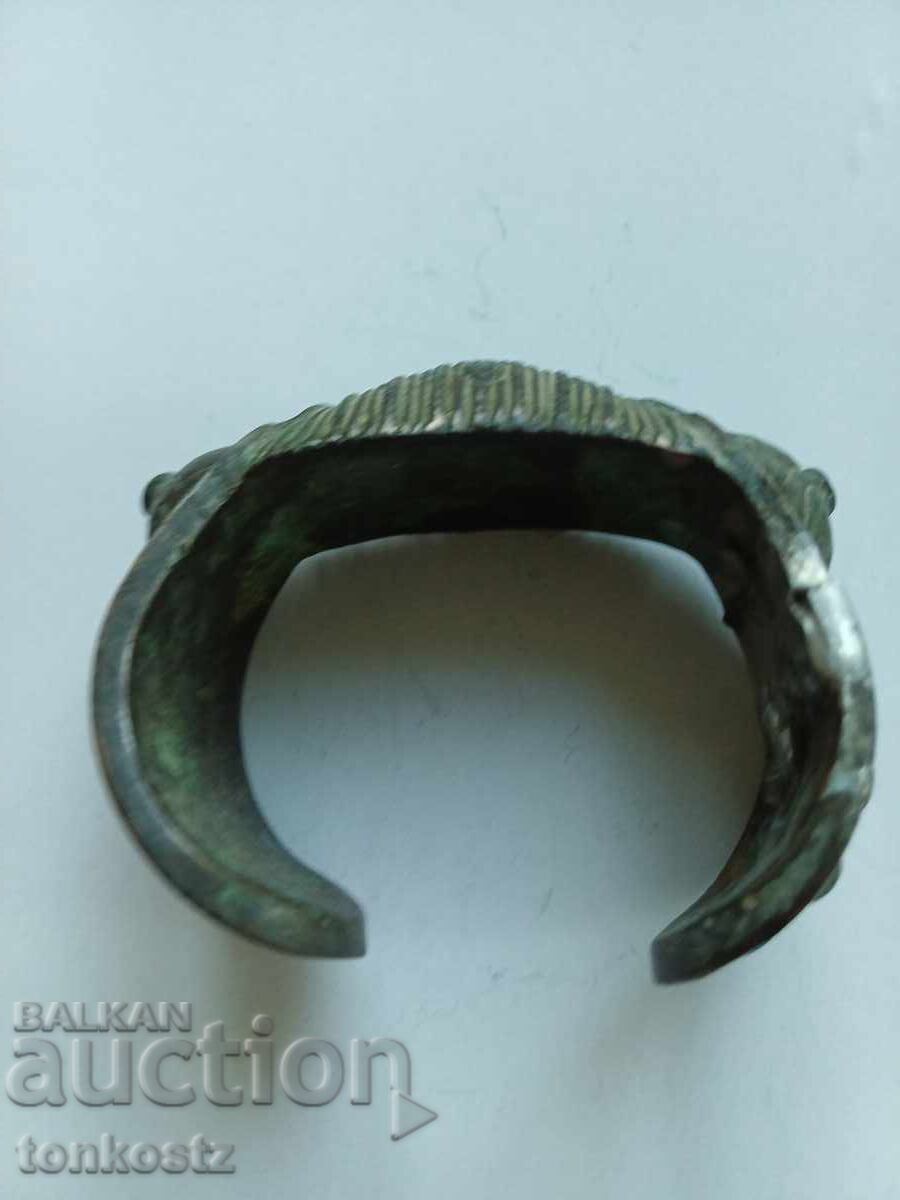 Antique horn bracelet with price 40.00 BGN | € 20.45