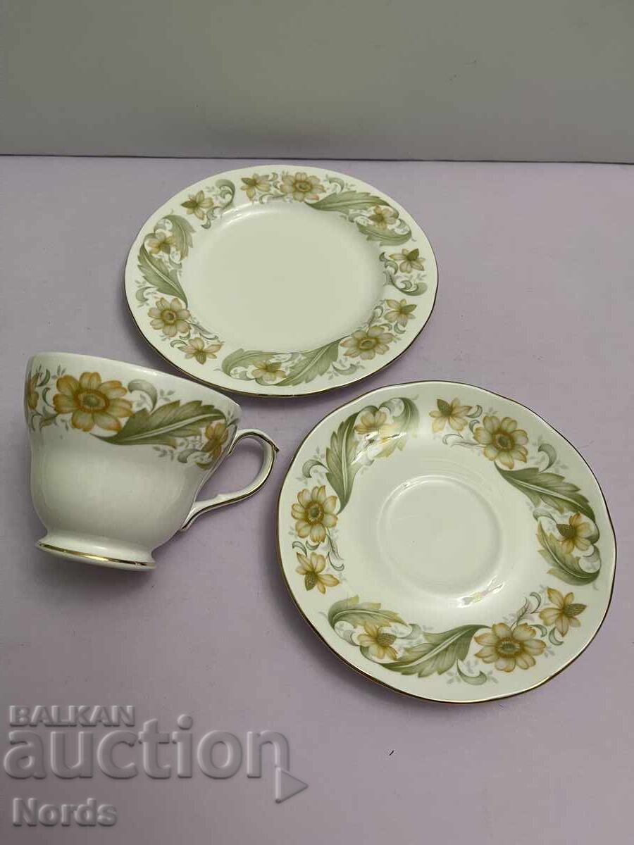 Δημοπρασία ΔΟΥΚΙΣΣΑ Αγγλικό σετ τριών τσαγιού Δημοπρασία ΔΟΥΚΙΣΣΑ Αγγλικό σετ τριών τσαγιού