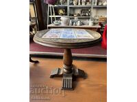 Masă rotundă veche