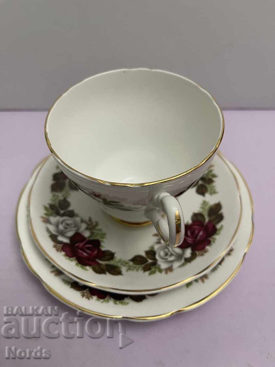 Аукцион Английски троен сет за чай Аукцион Английски троен сет за чай