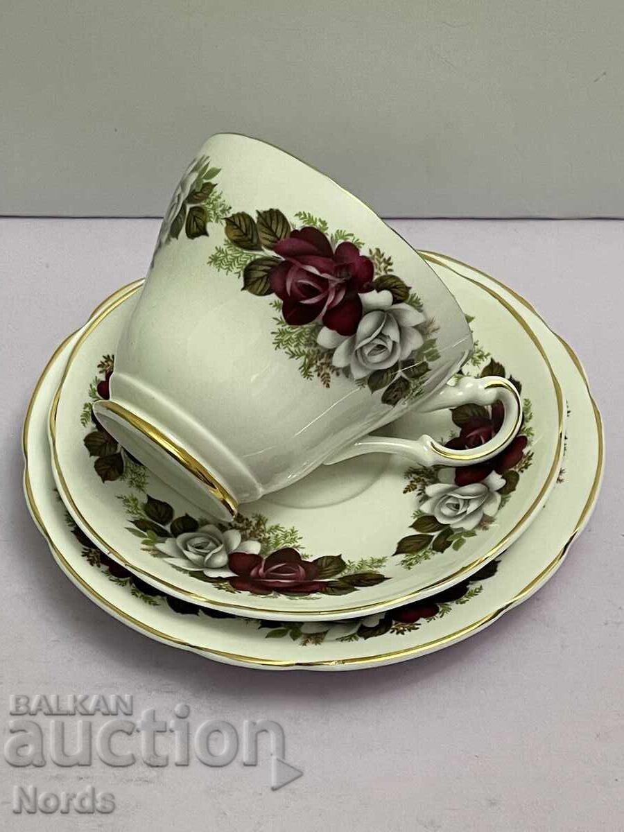 Set de ceai triplu englezesc cu preț 9.90 BGN | € 5.06 Set de ceai triplu englezesc cu preț 9.90 BGN | € 5.06