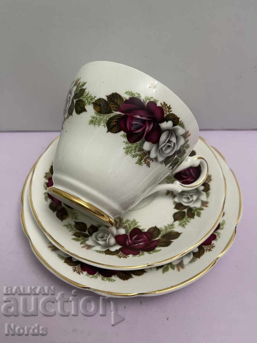 Set de ceai triplu englezesc cu preț 12.90 BGN | € 6.60 Set de ceai triplu englezesc cu preț 12.90 BGN | € 6.60