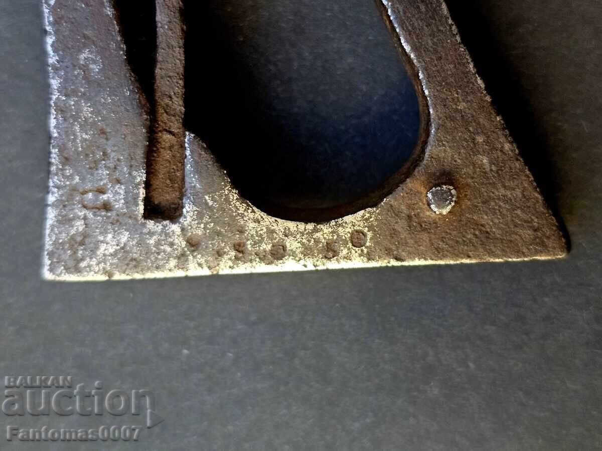 Original Remington revolver model 1858 with price 800.00 BGN | € 409.03 Original Remington revolver model 1858 with price 800.00 BGN | € 409.03