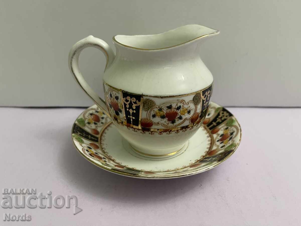 MELBA Vintage Teapot and Saucer MELBA Vintage Teapot and Saucer