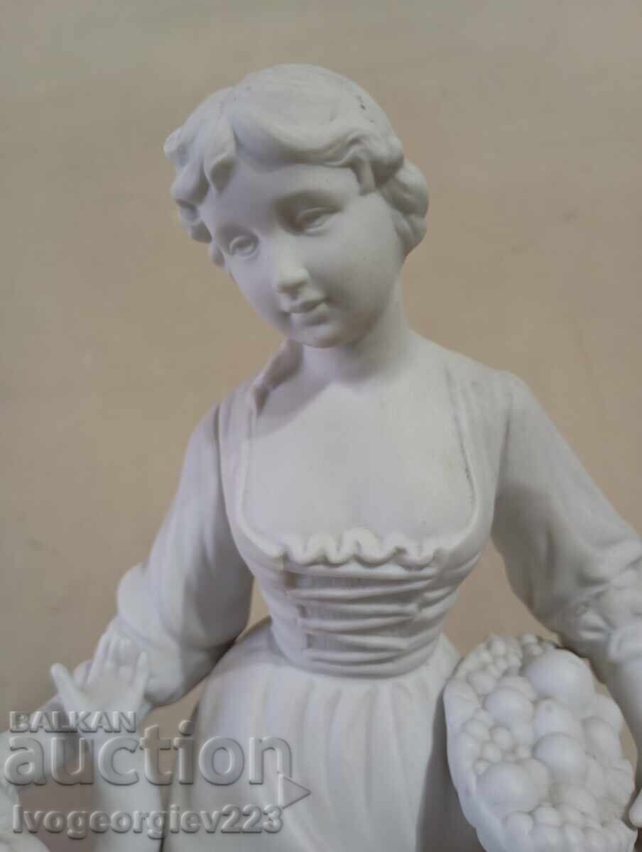Porcelain figurine with price 91.00 BGN | € 46.53