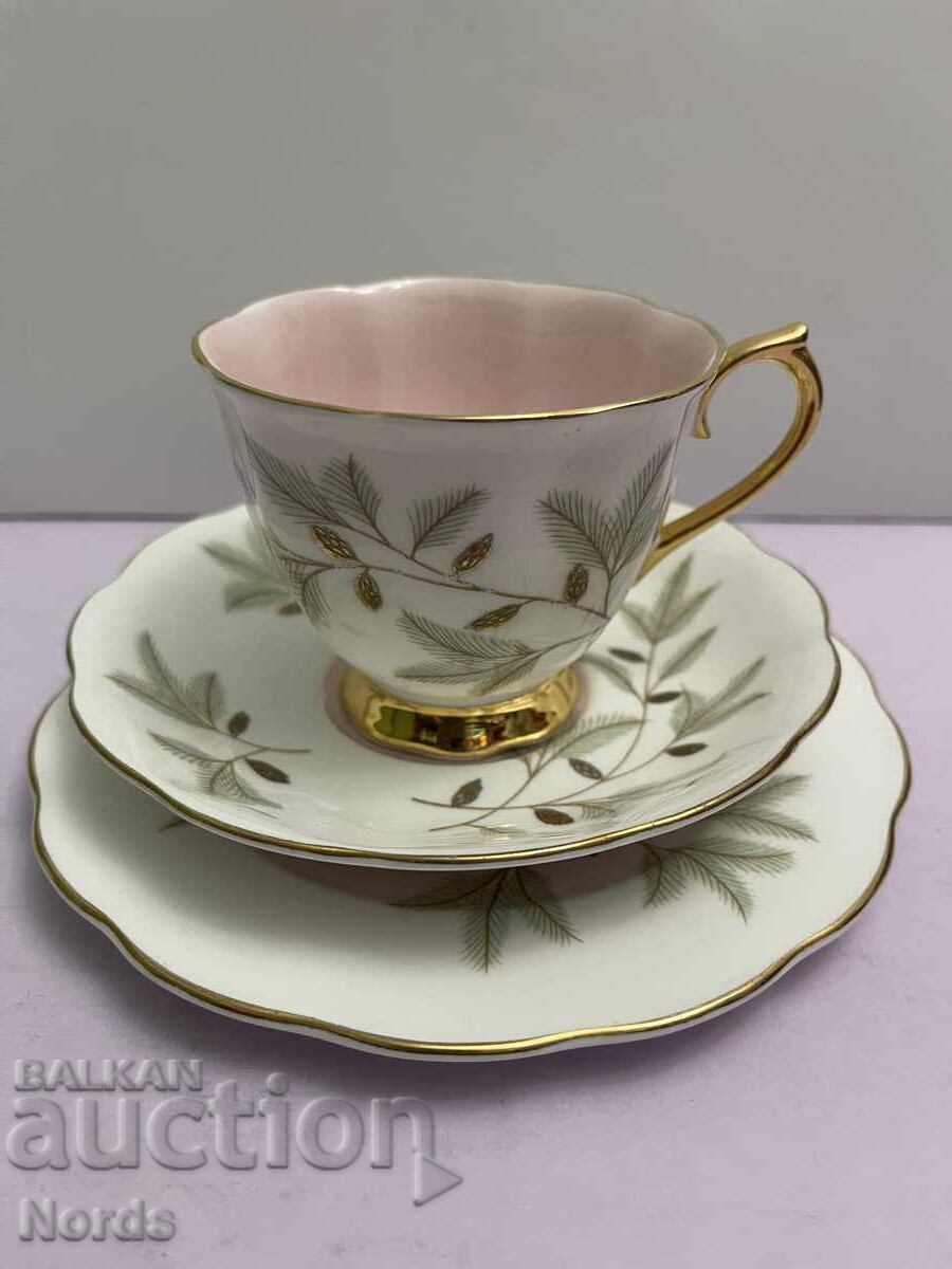Set de ceai ROYAL ALBERT, pentru trei persoane Set de ceai ROYAL ALBERT, pentru trei persoane