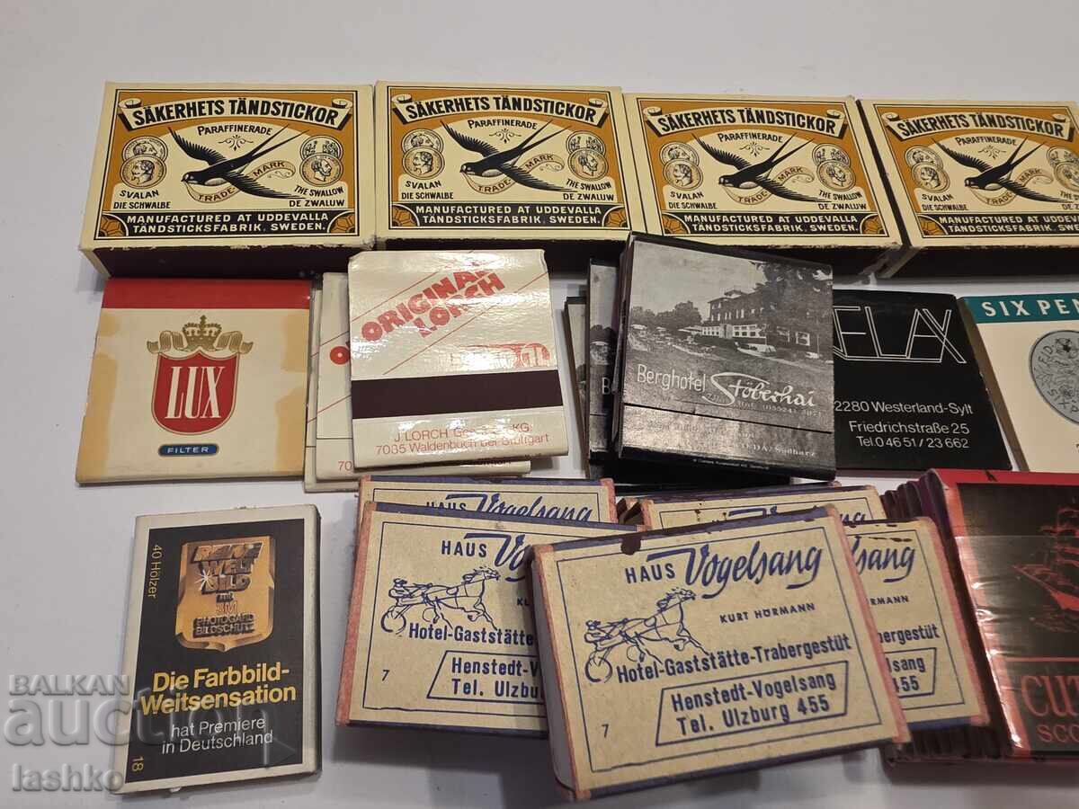 O mulțime de chibrituri vechi cu preț 49.99 BGN | € 25.56