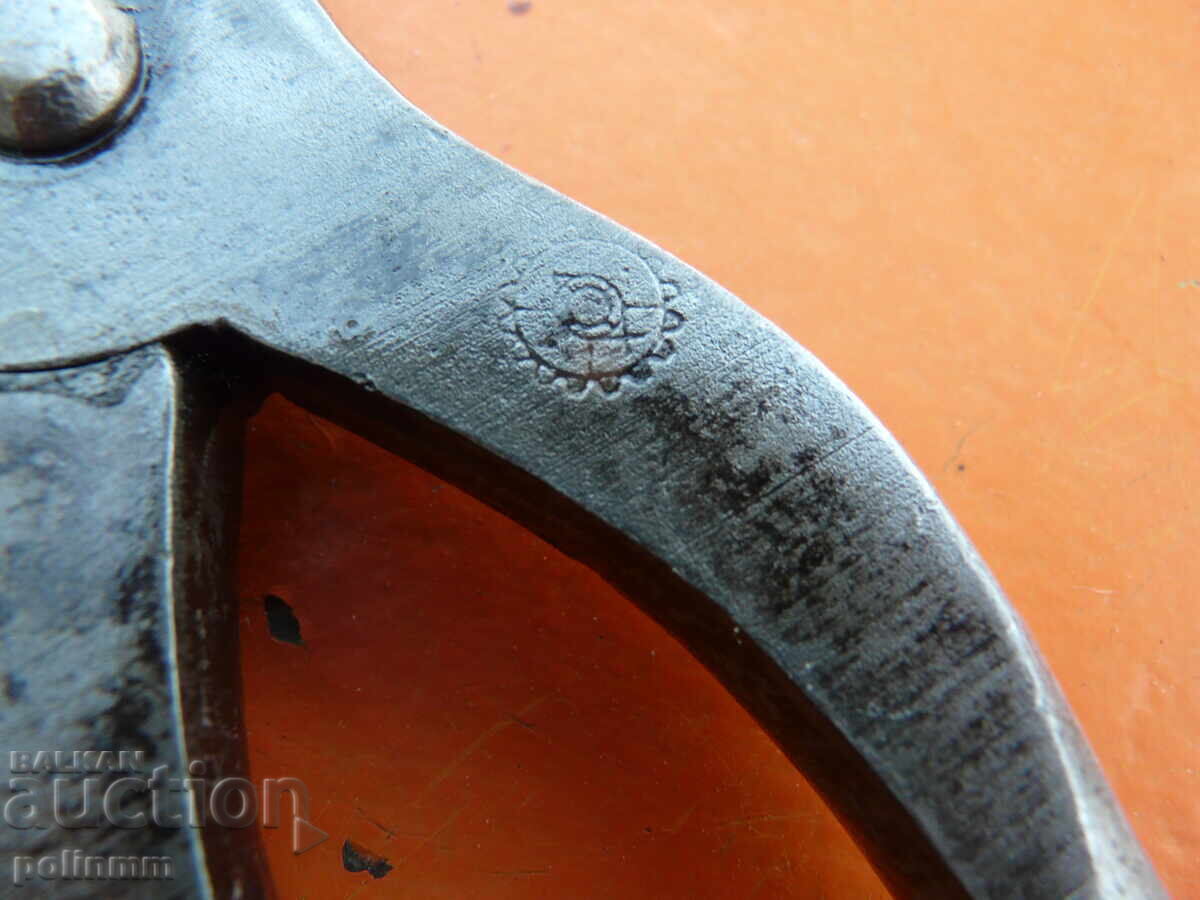 Μασίφ γερμανικά πένσα - 112 με τιμή 30.00 BGN | € 15.34