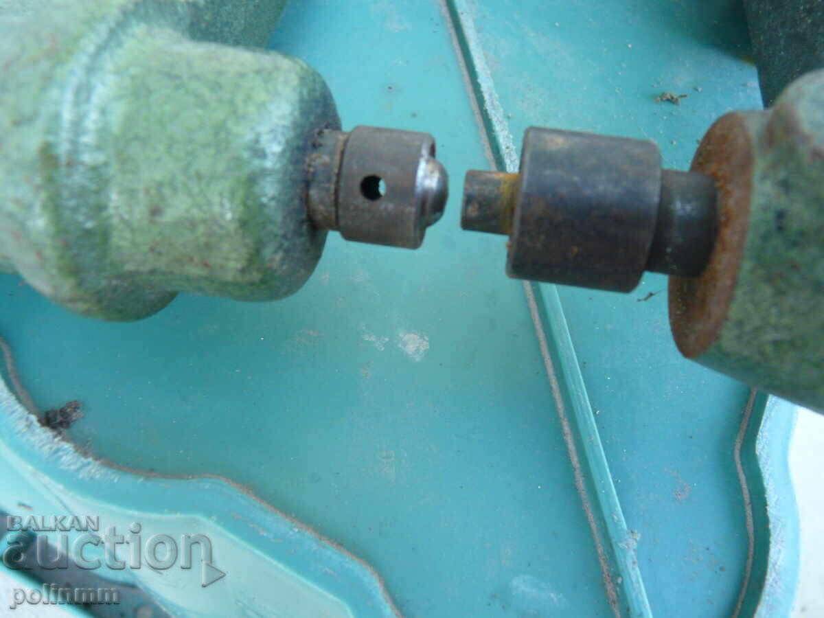 Παράδοση Παλιά βιδωτό πρέσα Παράδοση Παλιά βιδωτό πρέσα