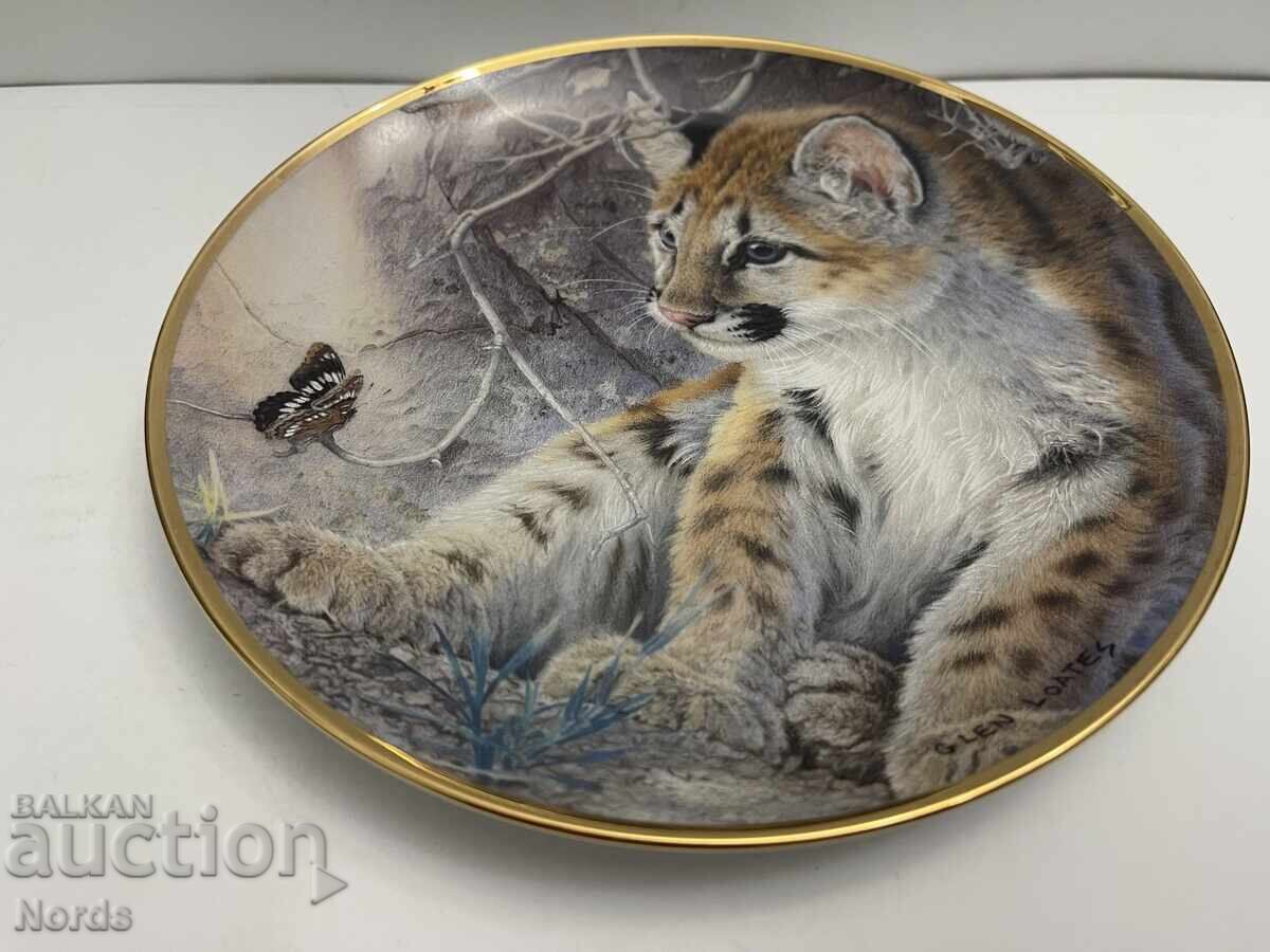 A beautiful porcelain plate with price 21.90 BGN | € 11.20 A beautiful porcelain plate with price 21.90 BGN | € 11.20