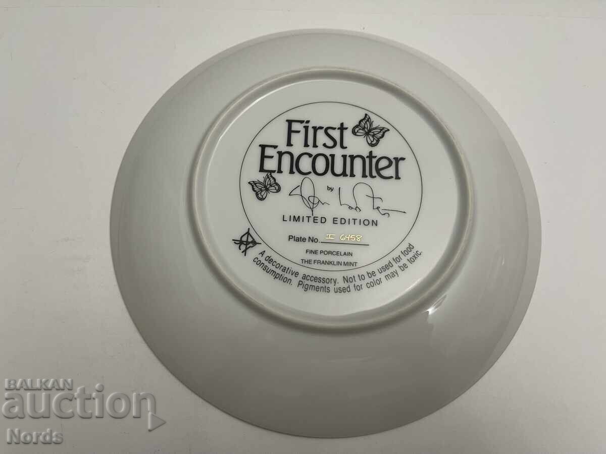 Auction A beautiful porcelain plate Auction A beautiful porcelain plate