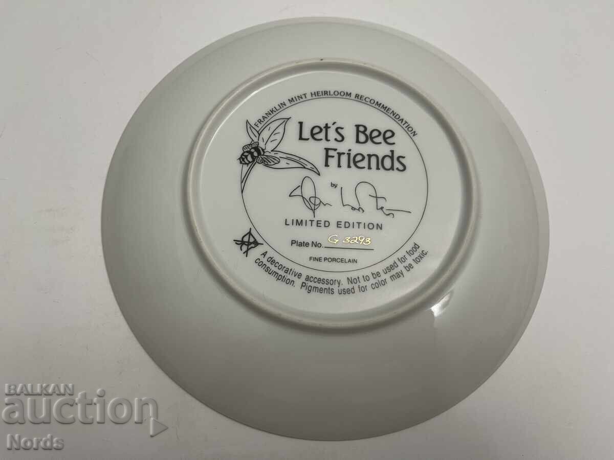 Δημοπρασία Ένα όμορφο πορσελάνινο πιάτο Δημοπρασία Ένα όμορφο πορσελάνινο πιάτο