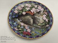 Ένα όμορφο πορσελάνινο πιάτο