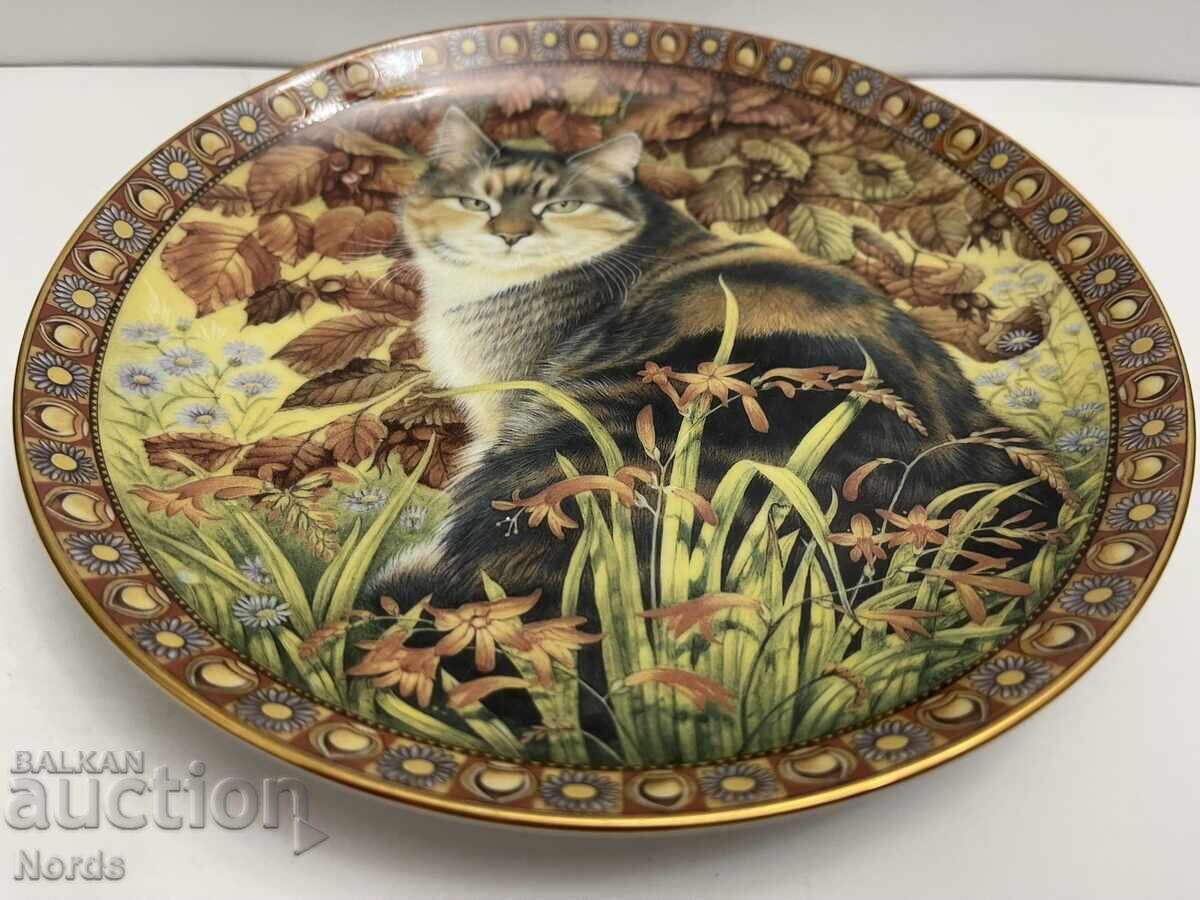 A beautiful porcelain plate with price 13.58 BGN | € 6.94 A beautiful porcelain plate with price 13.58 BGN | € 6.94