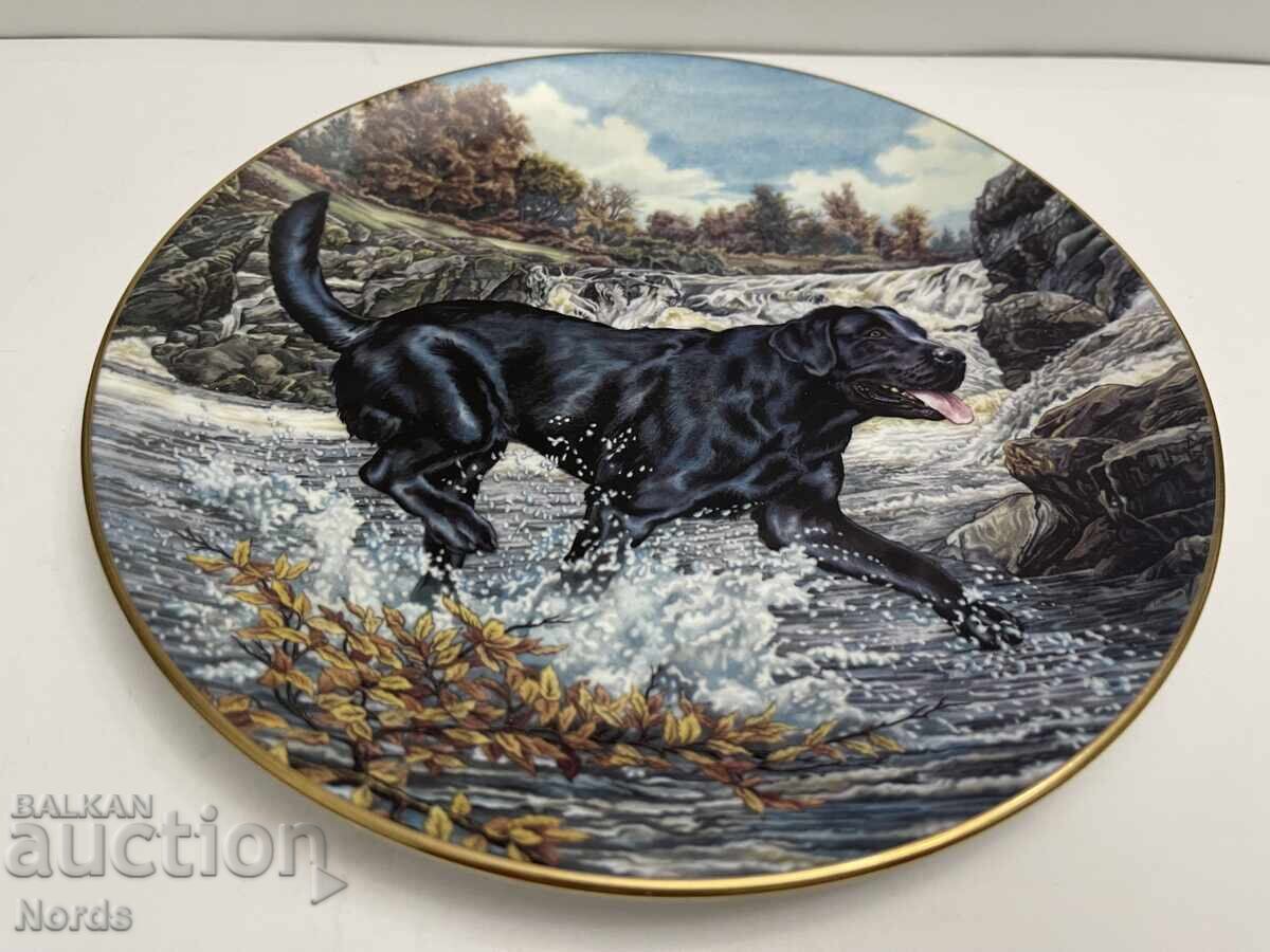 Ένα όμορφο πορσελάνινο πιάτο με τιμή 2.05 BGN | € 1.05 Ένα όμορφο πορσελάνινο πιάτο με τιμή 2.05 BGN | € 1.05