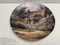 Ένα όμορφο πορσελάνινο πιάτο