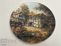 Ένα όμορφο πορσελάνινο πιάτο