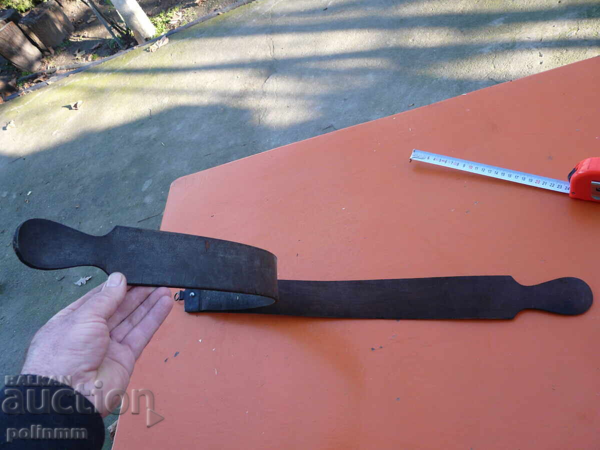 Δημοπρασία Μια παλιά ζώνη κουρέα Δημοπρασία Μια παλιά ζώνη κουρέα