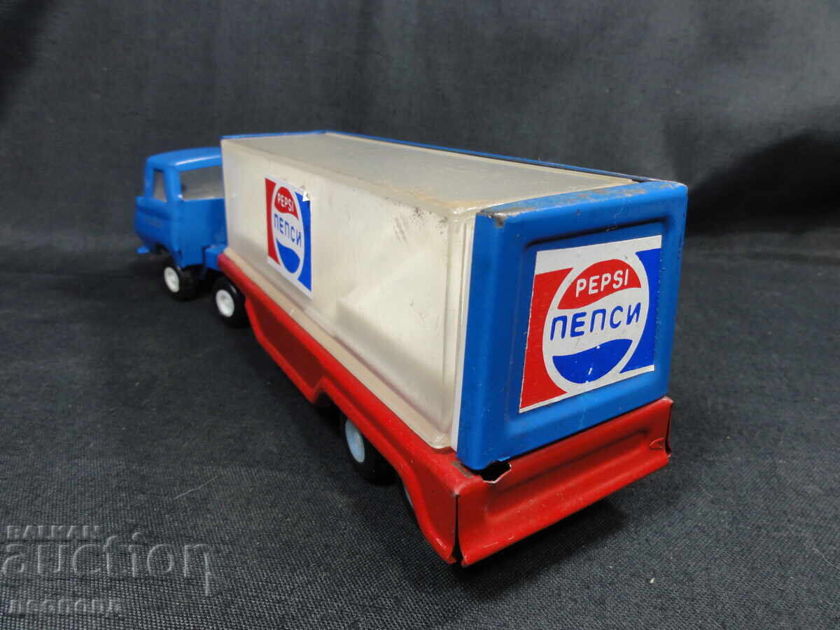 Auction  OLD RETRO SOCIALIST NRB METAL TOY TRUCK PEPSI PEPSI