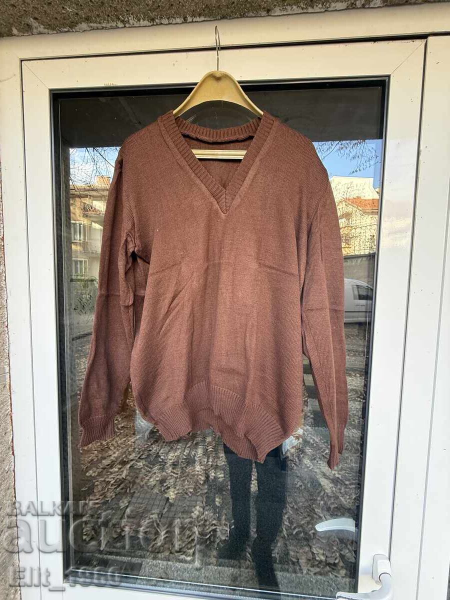 Πουλόβερ στρατιωτικού τύπου