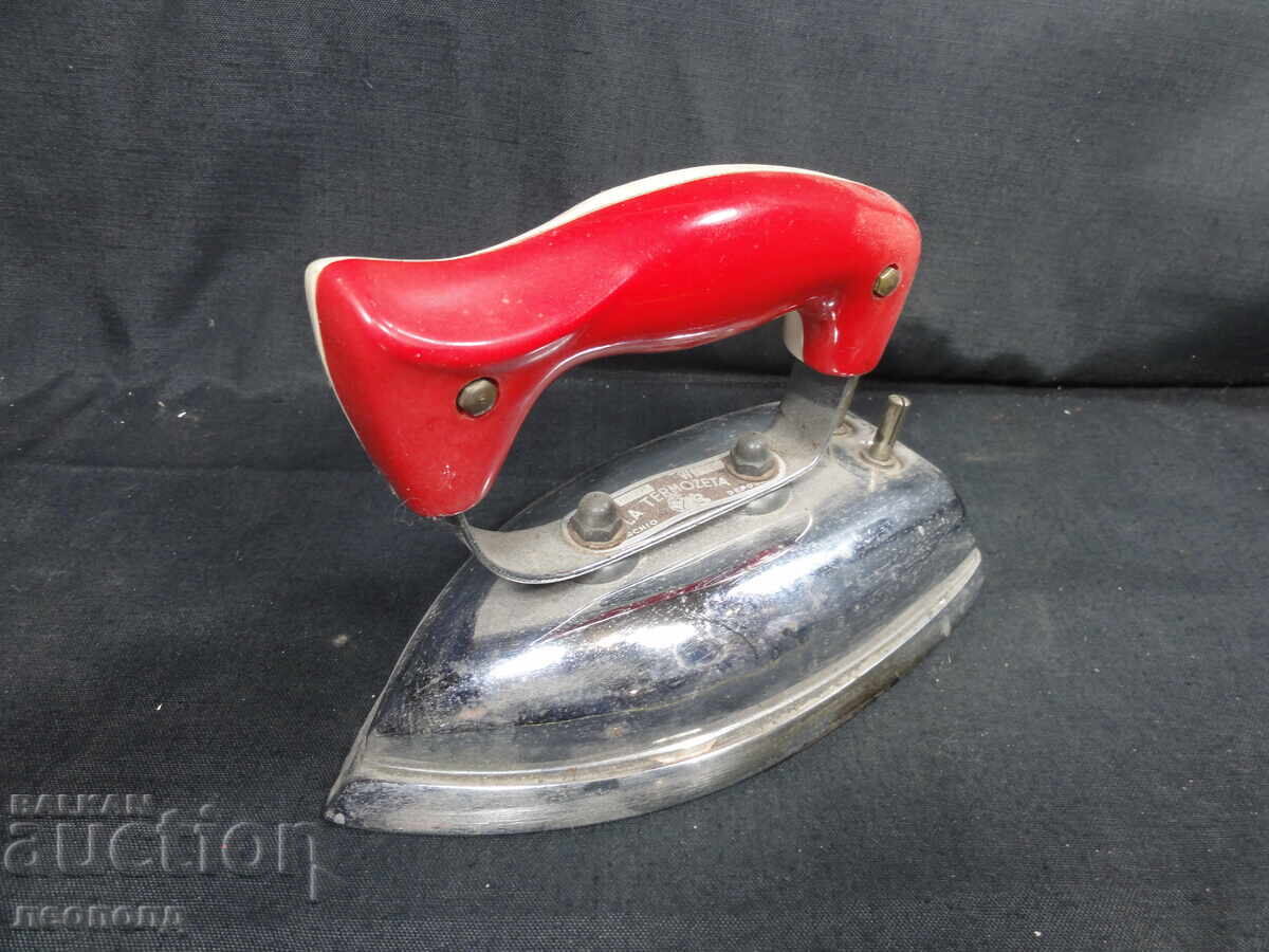 Old Retro Electric Iron LA TERMOZETA Old Retro Electric Iron LA TERMOZETA