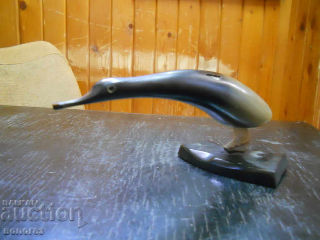 Κοτσύφι από κέρατο