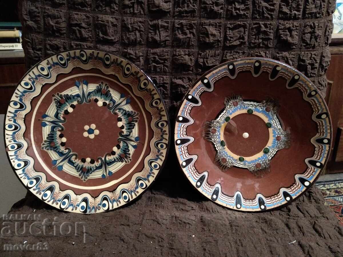 Auction Ceramic plates. 4 pieces Auction Ceramic plates. 4 pieces