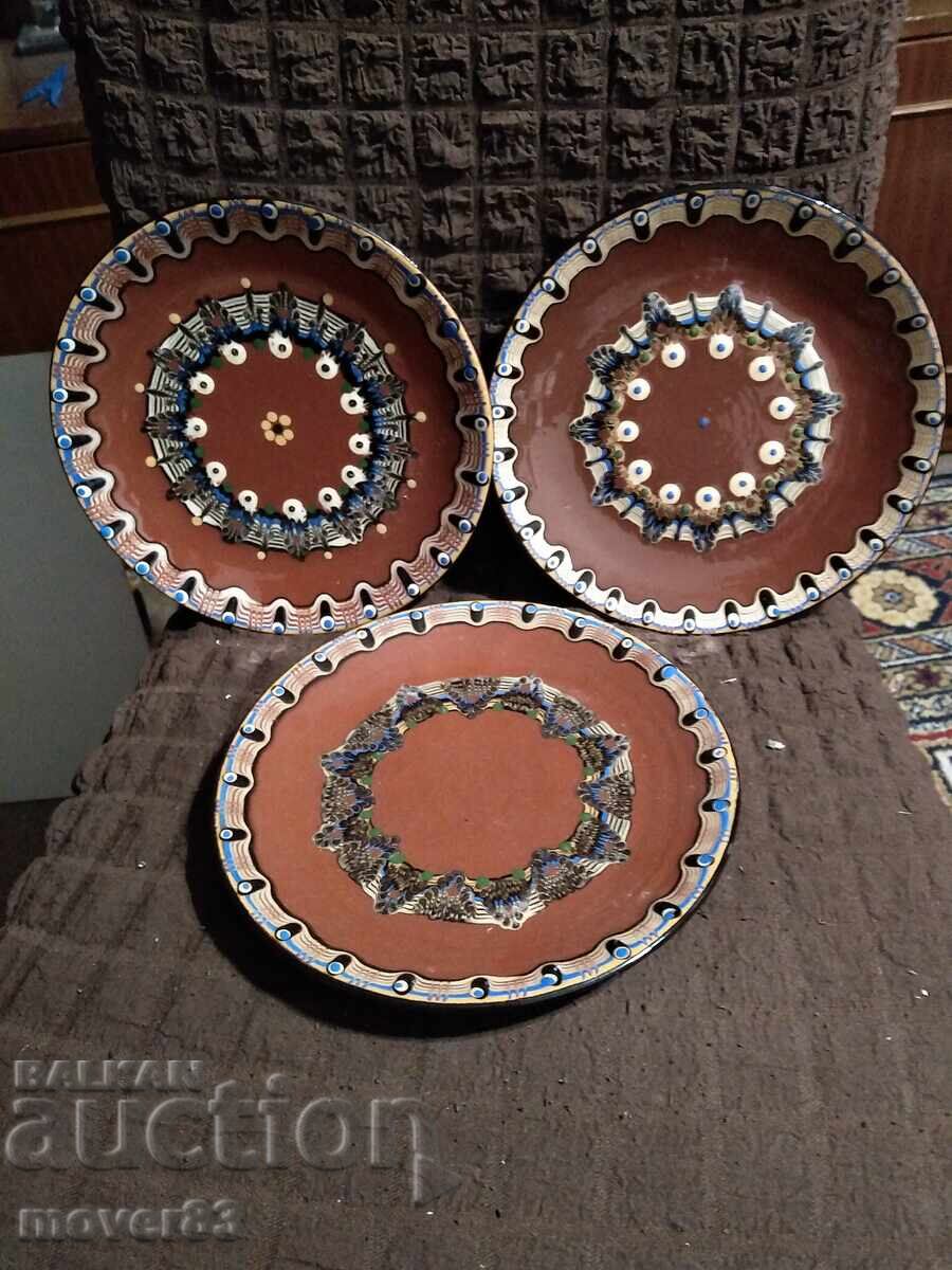Ceramic plates. 3 pieces Ceramic plates. 3 pieces