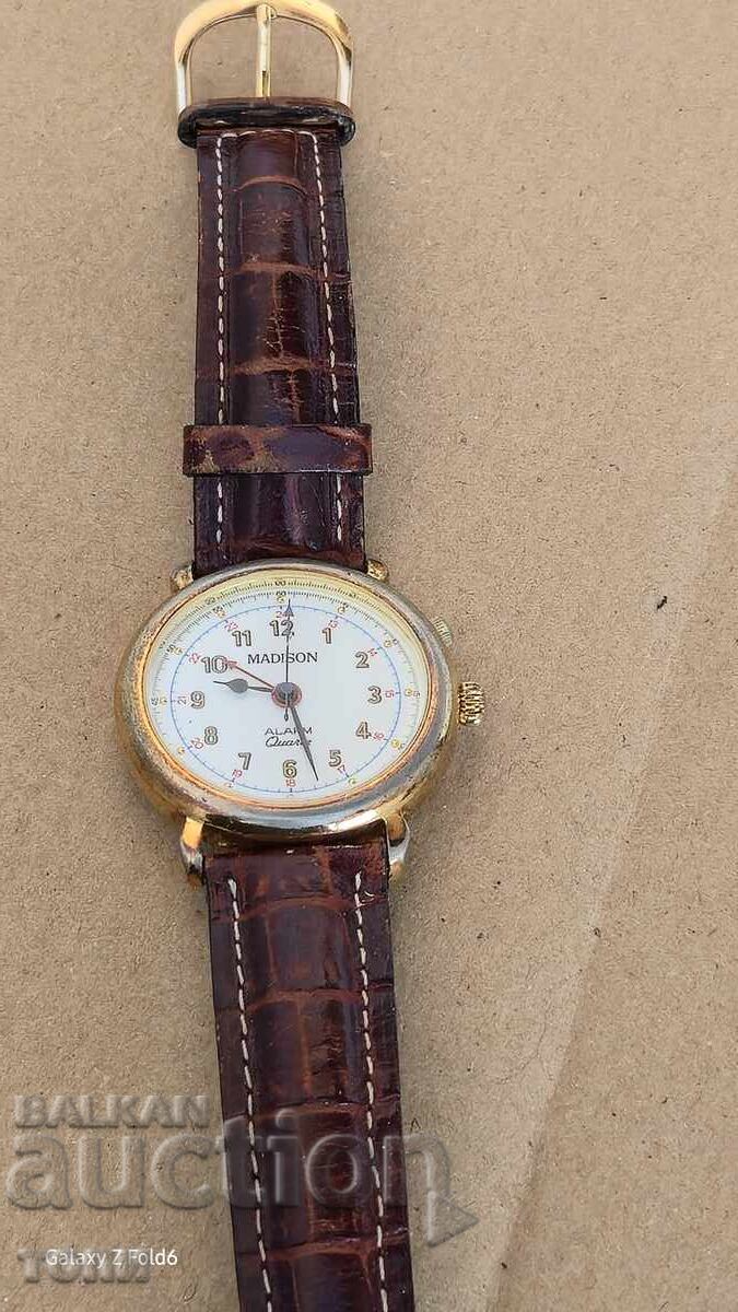 Auction MADISON QUARTZ ALARM RARE WORKS WITHOUT WARRANTY BZC !!! Auction MADISON QUARTZ ALARM RARE WORKS WITHOUT WARRANTY BZC !!!